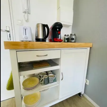 Apartment Proche Tram- Parking Prive - 2 Voyageurs *