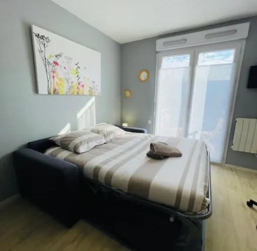 Studio Proche Tram- Parking Prive - 2 Voyageurs * Le Mans