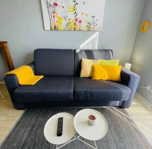 Studio Proche Tram- Parking Prive - 2 Voyageurs Apartment *